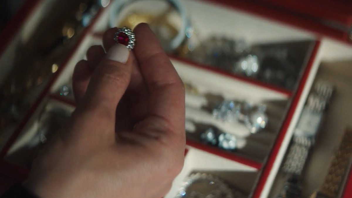 evermrdck's tweet image. heather needs to stop stealing shit from dead people😭
#Daredevil
