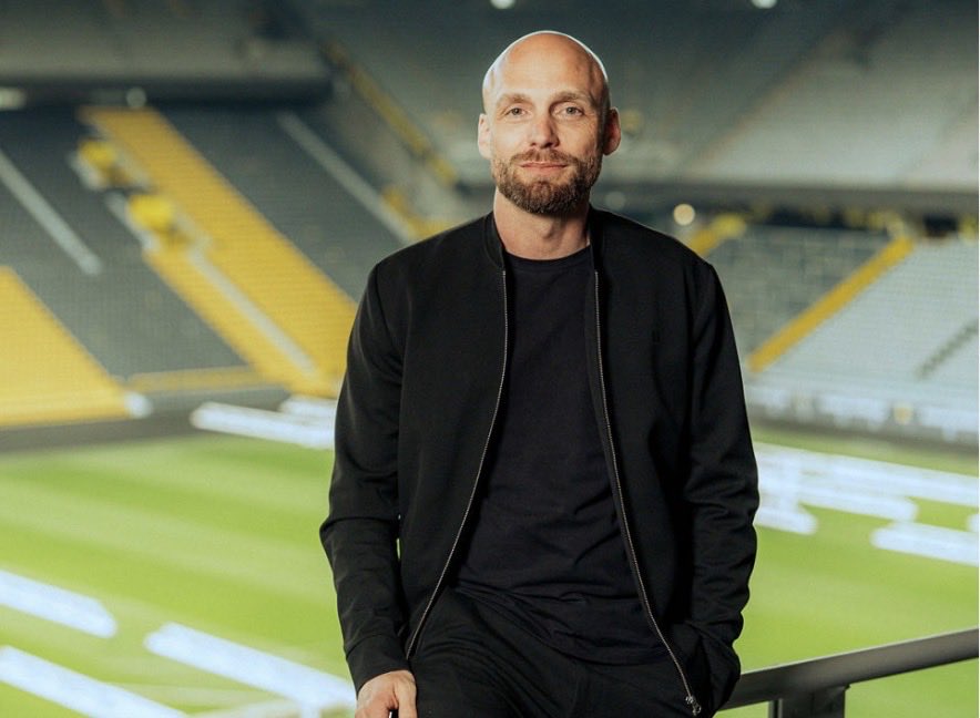 AroooBVB's tweet image. Die ersten Wochen von Ole #Book werden vom Vorstand positiv bewertet: Er arbeitet eng mit Trainer und Scouts zusammen, ist sehr engagiert und verschafft sich durch intensive Spielanalysen selbst ein genaues Bild. 1/2

🗞️@SPORTBILD 

#BVB