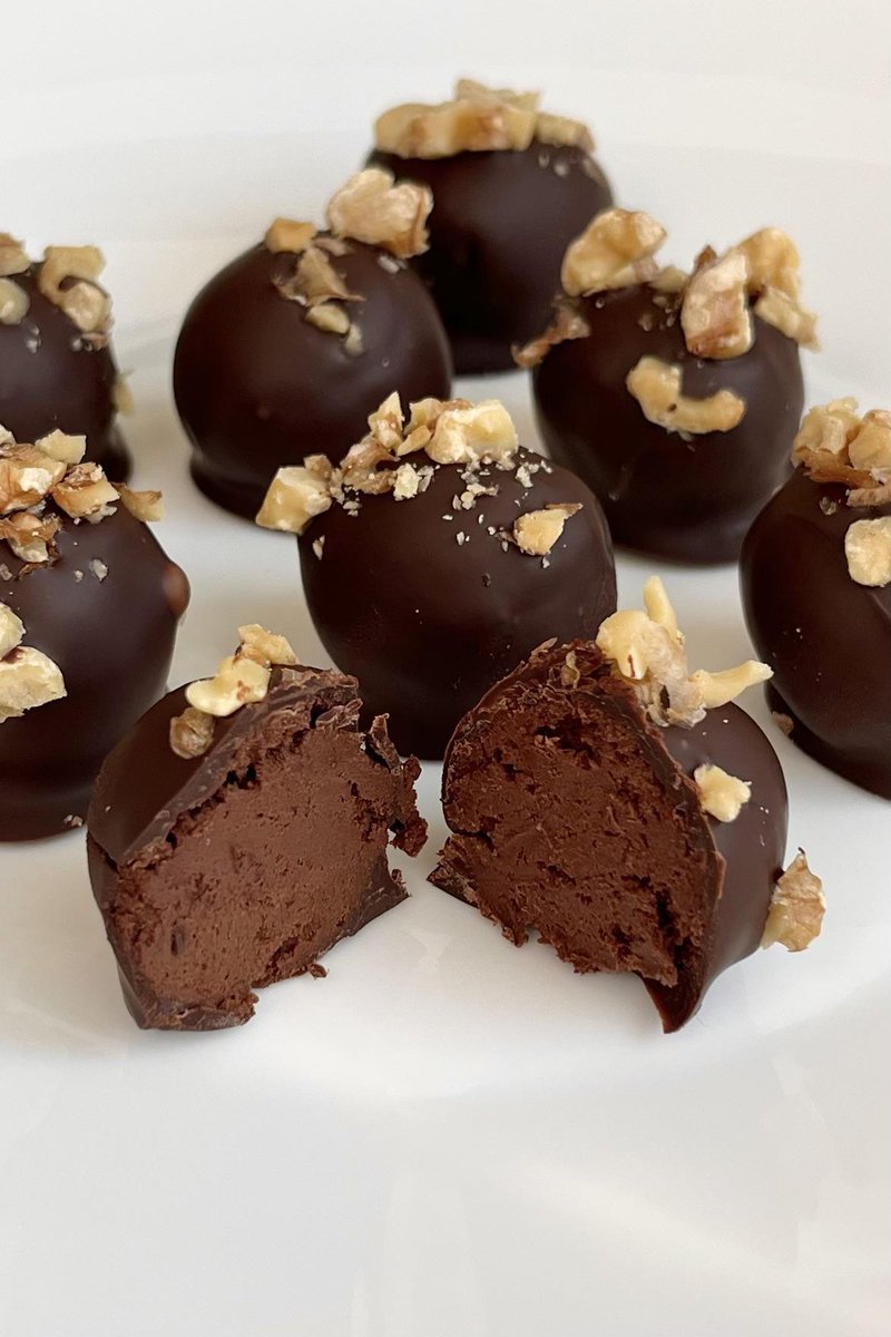 jones_vict32827's tweet image. Banana chocolate truffles
#HealthyLiving #MemeCore