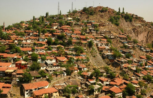 Günaydınlar güzel insanlar '' AN GELİR ÖNCE İNSAN DURUR SONRA BİR SOKAK DEKEN BİR SEMT VE BİR ŞEHİR ..ATİLLA İLHAN '' dostlukla...