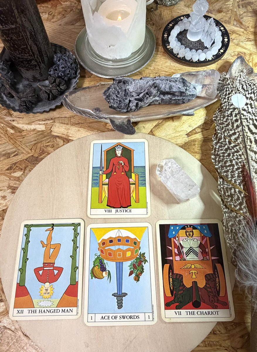 nakou_tarot's tweet image. 2026.4.22 #今日のカード
 
じゅうぶん熟考したし動けない辛さにも耐えた。じゃあ次は…動き出すしかないよね。あなたの中で正しい答えが出たなら後は突き進むだけ。

正義感は大切だけれどたまにその天秤傾いても良いからね。

キーワード
時には柔軟な剣を

#tarotmessage