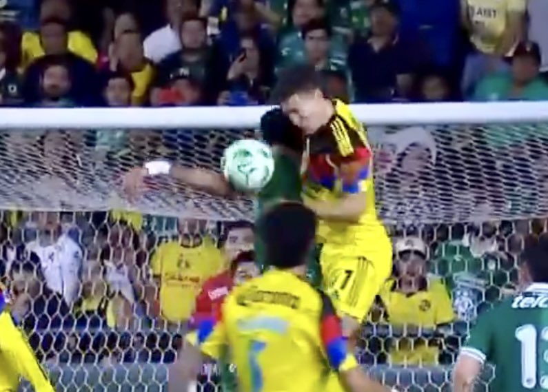 "El Jefe" Águila tweet media