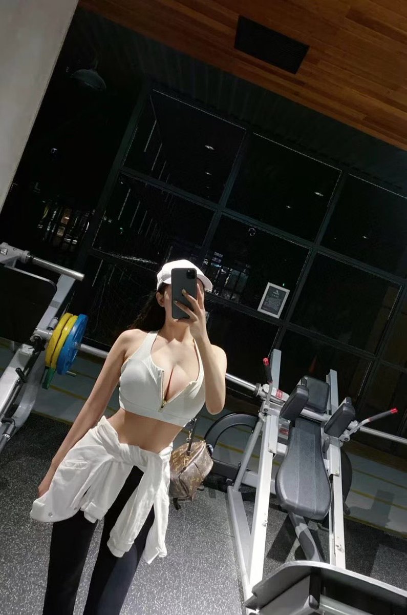 重庆锻炼结束🔚无聊🙄中 https://t.co/dwSI9zgcGg