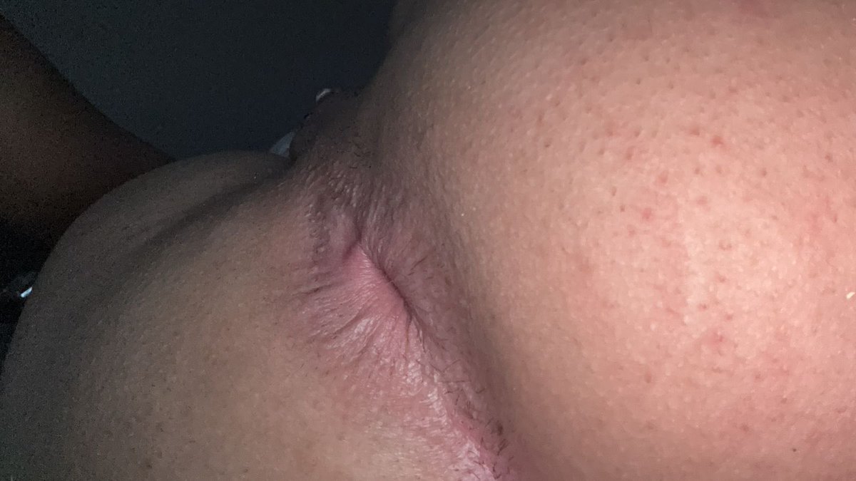 Doida pra sentir uma piroca na minha cuceta rosinha