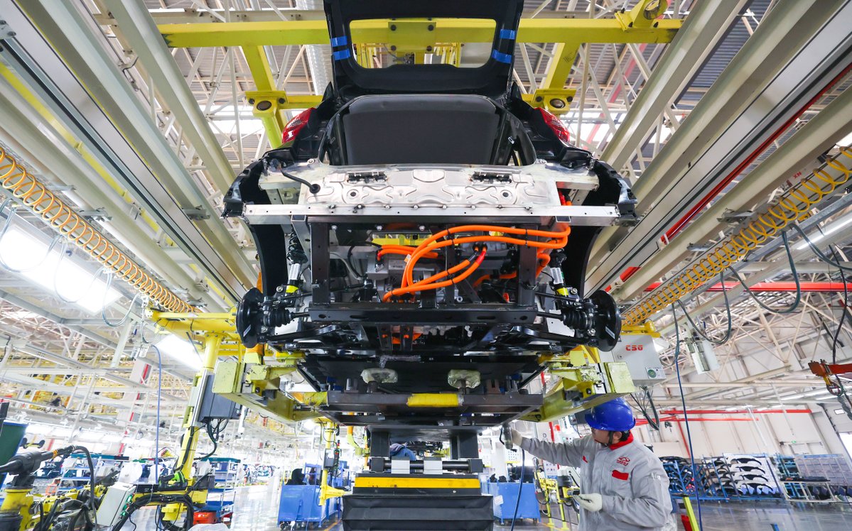 XinhuaUrdu's tweet image. چینی کمپنی نے تھائی لینڈ کے صوبہ رایونگ میں نئی توانائی گاڑیوں کا جدید پلانٹ شروع کیا ہے جس کا ہدف 2030 تک سالانہ 80 ہزار گاڑیاں ہیں۔ #EV #NEV
xhtxs.cn/bbKE