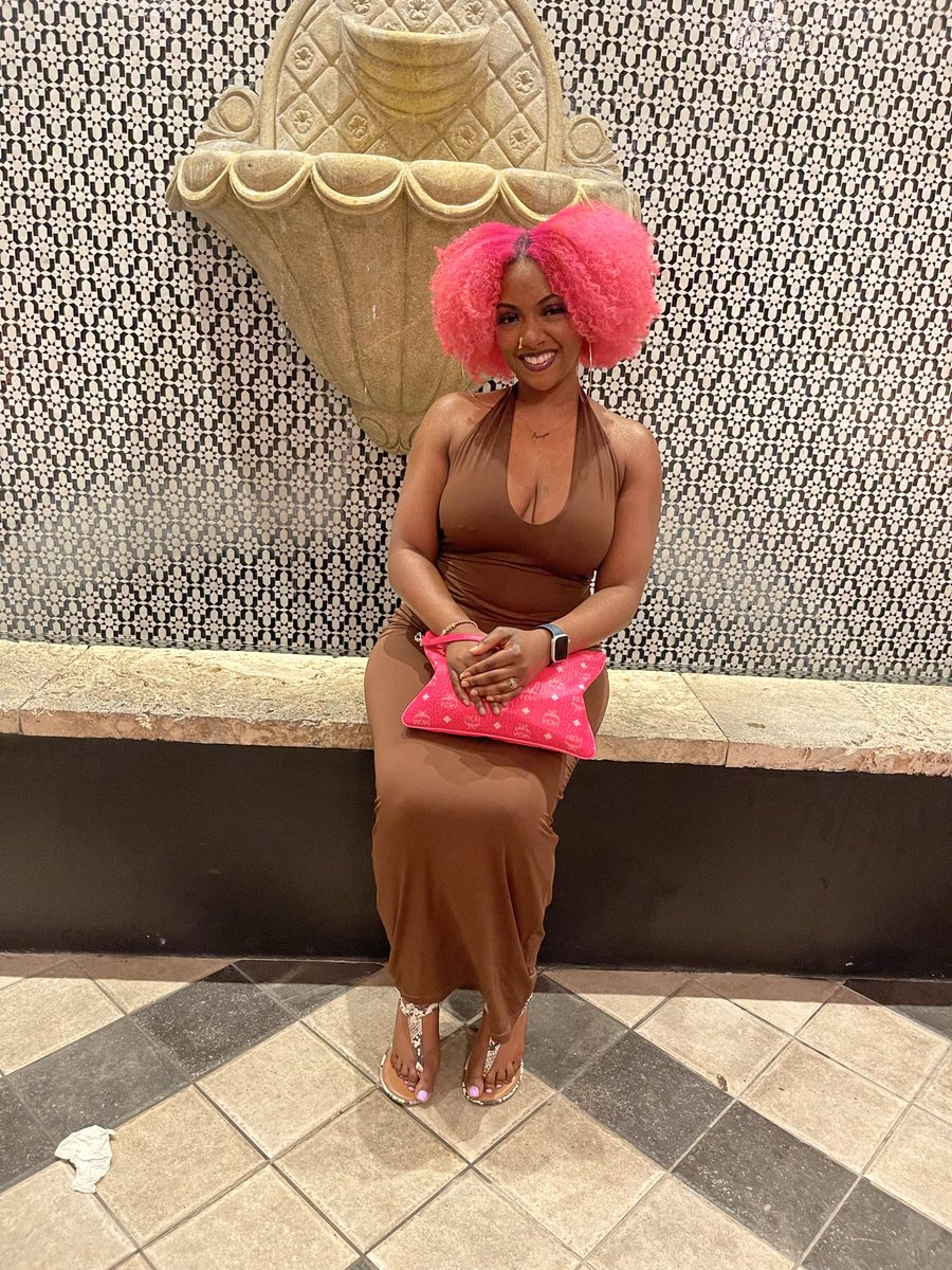 Itty Bitty 🩷🇵🇦 tweet media