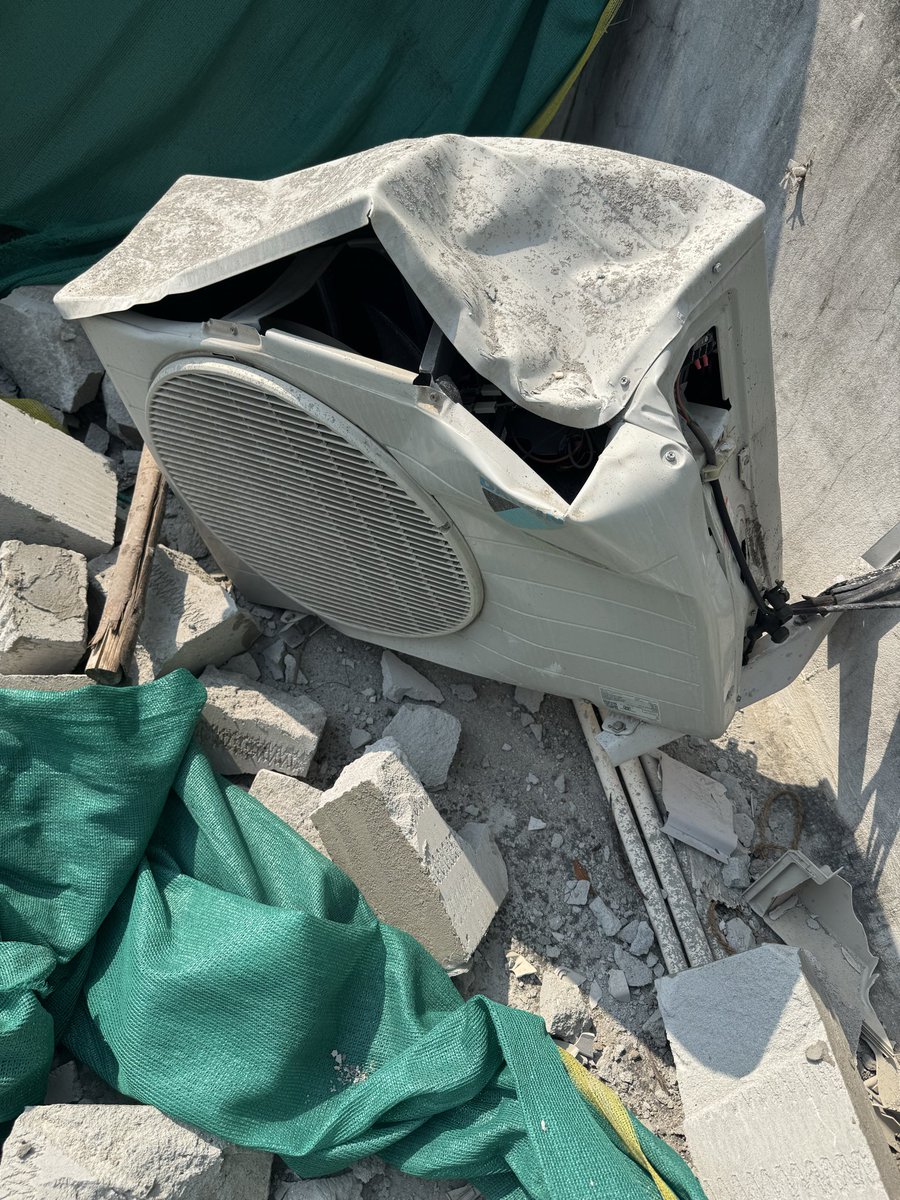 ShareefIsm74170's tweet image. 🚨 NEGLIGENCE ALERT

Collapsed wall still unattended despite 3 complaints in Bandlaguda Jagir.

⚠️ Serious danger to life.

Authorities will be responsible if anything happens.

Act NOW.

📞 9959009484

#Hyderabad #GHMC