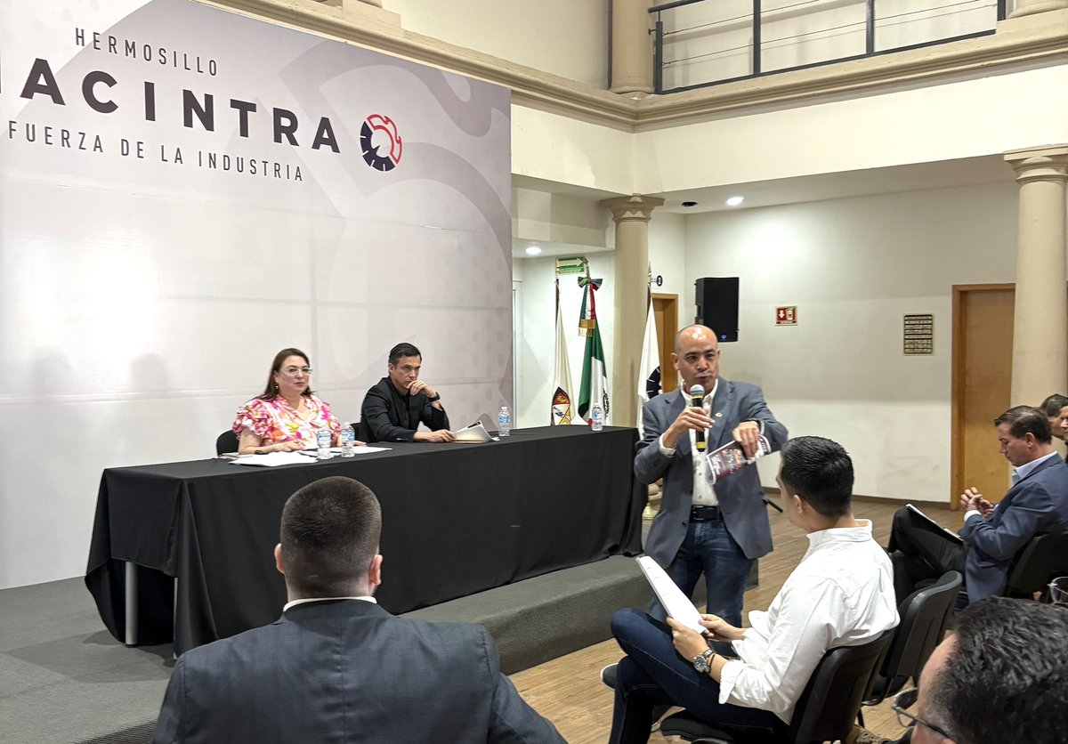 Celebramos la Reunión del Comité Ciudadano de Ciudades Hermanas entre Hermosillo🇲🇽 y Phoenix🇺🇸, con representantes empresariales, académicos y de gobierno.🤝🌎

Avanzamos en agenda, subcomités y líneas estratégicas para fortalecer la cooperación binacional. 🚀