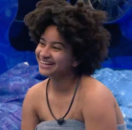 Entrou menina
Saiu mulher
Limpa 
Reta
Sem roteiro 
Sem artimanhas 
Sem traição 
Sem egoísmo 

Há quem prefira dinheiro. 
Há quem prefira valores.

Te amamos, Milena! 

#BBB26