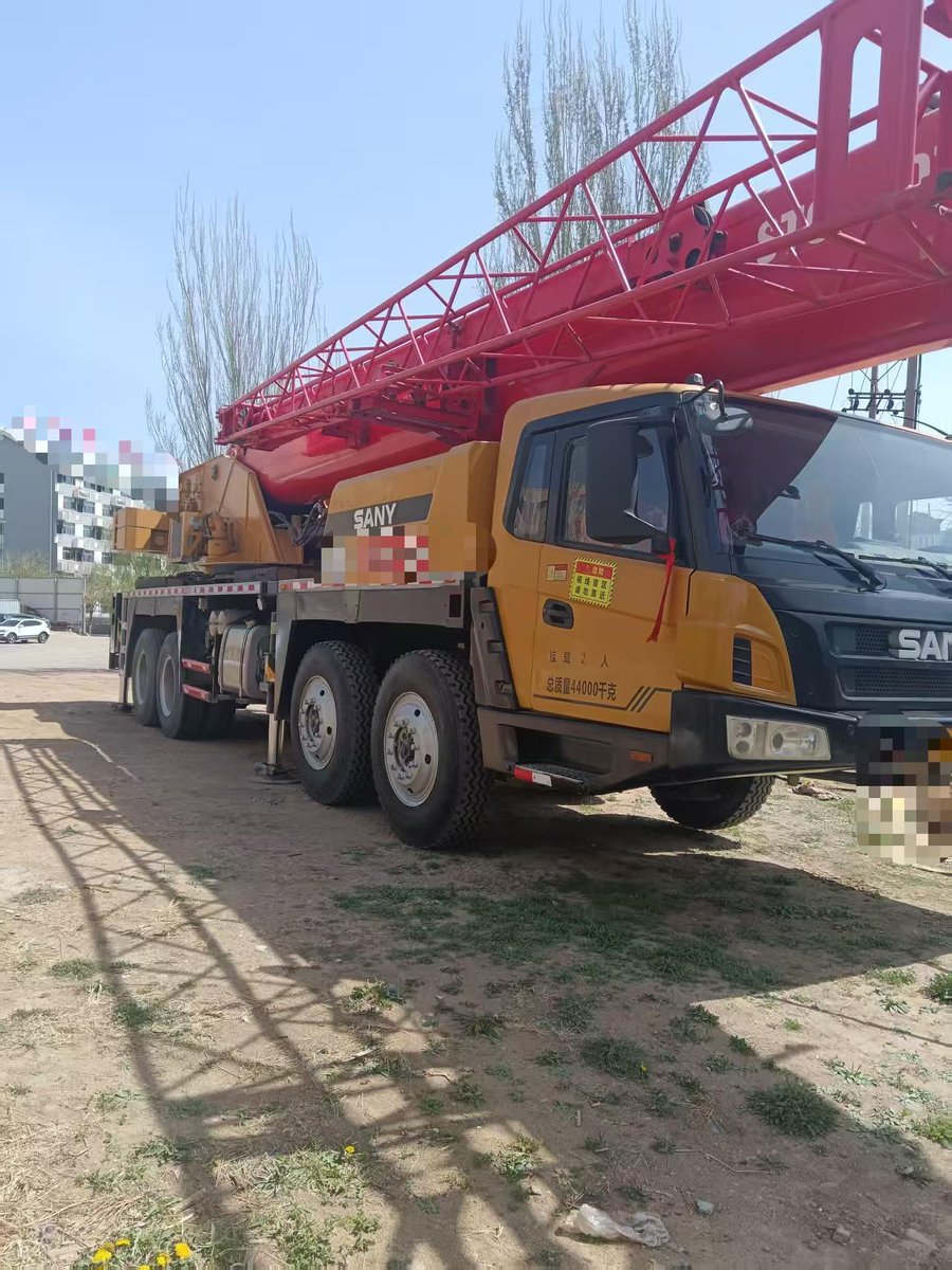 SunnyLi45's tweet photo. 2019 year Sany 55 tons Truck Crane for Sale: Type STC550T5, 46 meters mainboom, 16 meters jib, 10.5 ton counterweight, 6000 hours, 20000 kilometers, price $76000.
More info:https://t.co/Rr3BQl8JO1
#cranemachine #truckcrane #Sany #55ton #2019 https://t.co/cBNa0JPkMo