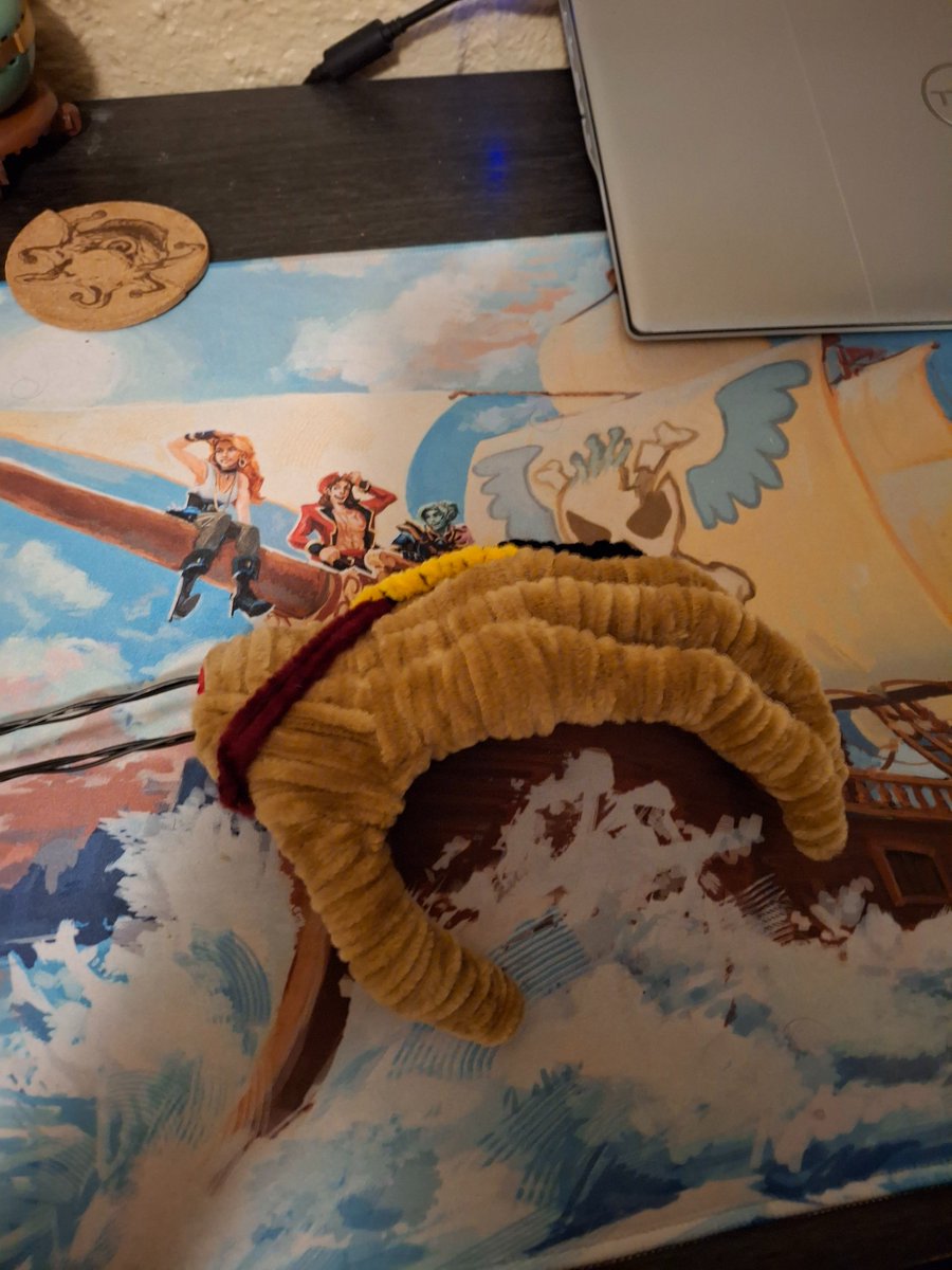 Squidzilz1's tweet photo. Life size Chip part 2: left grip
Built skeleton up for the fun of it and so he can shed like canon
#jrwifanart #pipecleaners #jrwi https://t.co/cR1tqqjdeh