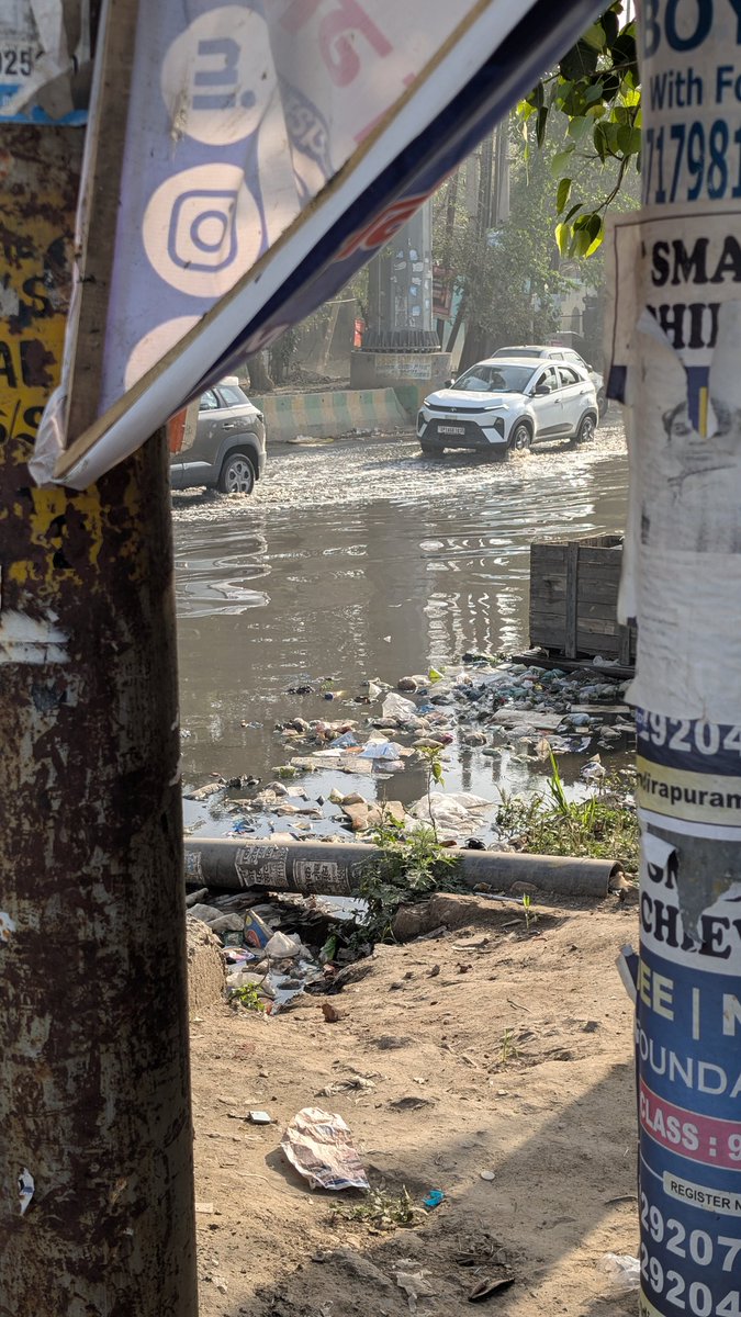harishdhyani5's tweet image. Immediate action required for drainage clearance, garbage removal, and sanitation.
Location: Indirapuram, Ghaziabad 
@GhaziabadNagarNigam @dm_ghaziabad @UPGovt @myogiadityanath
#Ghaziabad #Indirapuram #Waterlogging #CivicIssues #SwachhBharat #UrbanFlooding #PublicHealth
