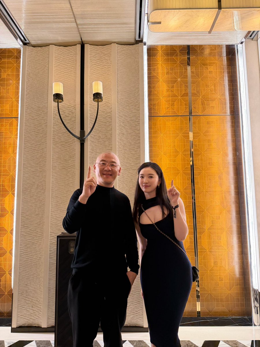 SherryAtBitMart's tweet image. 被宝二爷回关了太开心了🥹🥹被认可是一件幸福的事，做难而正确的事。@ChandlerGuo 今后还是会多和行业领袖学习🥹🥹

#web3