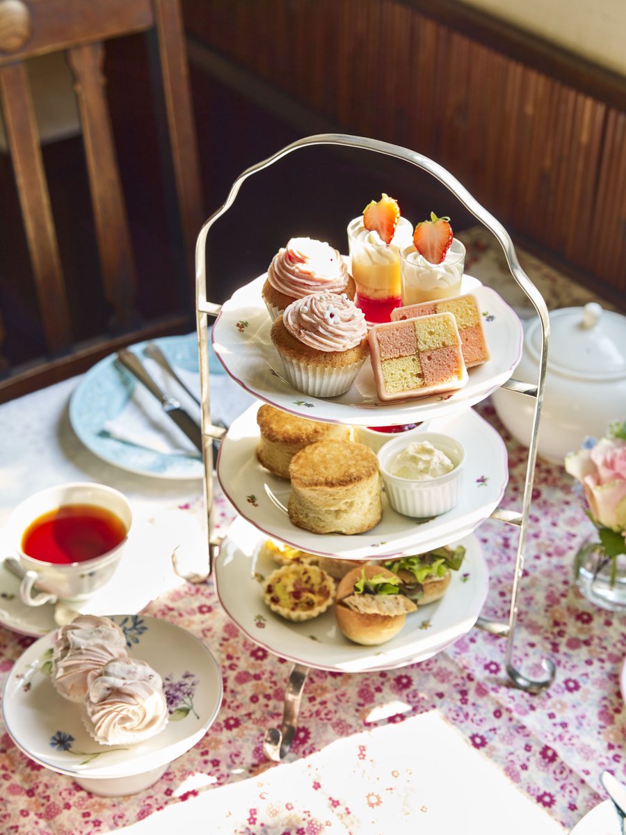 TeaTime_333's tweet image. 5月1日の「Tea Time 20」発売を記念して、湯河原にある「BRITISH CAKE HOUSE」でスペシャルなアフタヌーンティーを開催します。4月25日（土）21時よりお申し込みを受け付けます。ぜひ一緒にお茶の時間を楽しみましょう！
instagram.com/p/DXarMp2AWUQ/
#teatime #ティータイム #紅茶 #BRITISHCAKEHOUSE