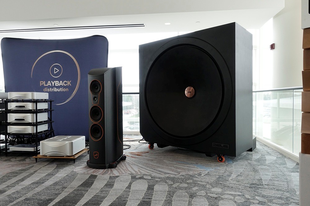 AudioholicsLive's tweet image. This is insane.

Deus Audio Machines Invicta 60 Subwoofer:

🔊 60” driver
⚡ 10,000W
🏗️ 885 lbs
💰 $170K
Overkill… or ultimate bass?
#Audiophile #HiFi #Subwoofer #deusaudiomachines
