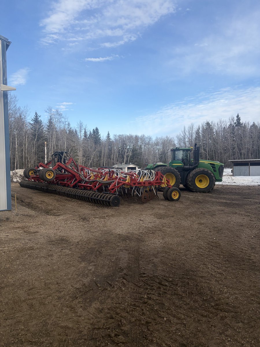 dylanrobinson27's tweet image. By some stroke of luck I managed to get the drill out. Will have plenty of time to go through it with a fine tooth comb this year.  Still hoping for a 15-18th start date. #agtwitter