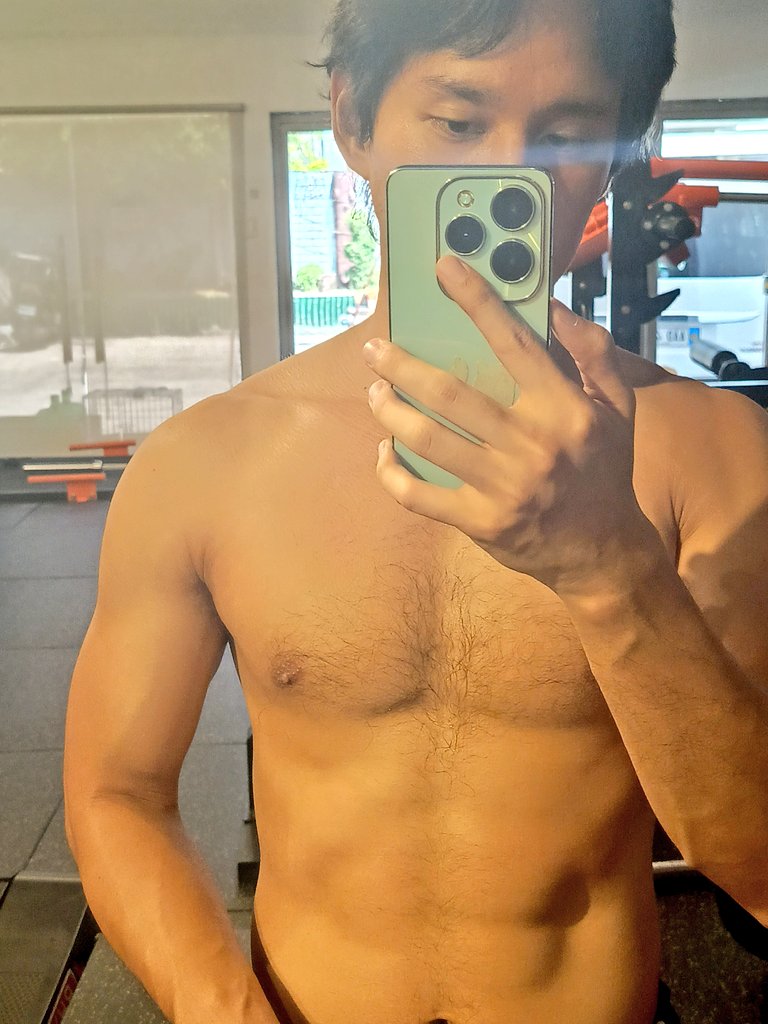 JoJ03star's tweet image. GYMorning peeps 💪🏋️
#pinoy #asian #gym #오운완