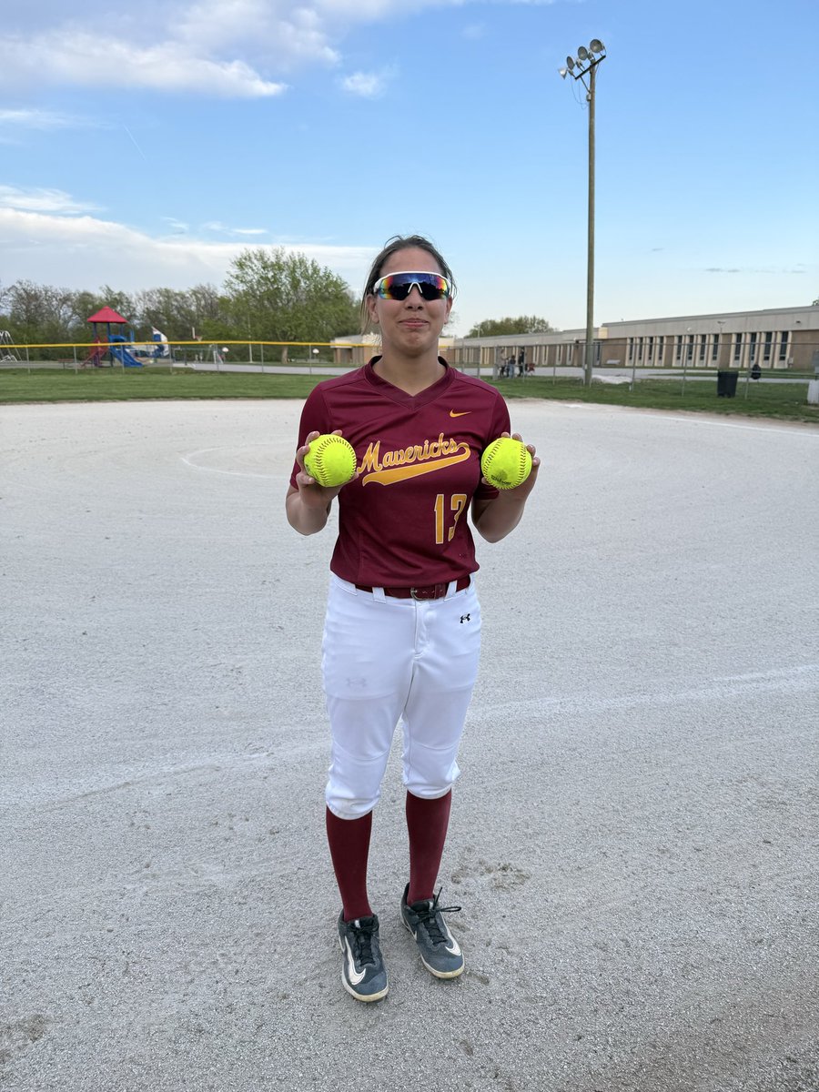 mav_softball's tweet photo. JV came up just short tonight against Harrison, falling 12–13 in a tough battle.

Skylar and Mia led the offense, each going 4-for-5 at the plate. Mia had a huge night, blasting 2 home runs—including a grand slam—and driving in 8 RBI’s! https://t.co/TzOygjANyf