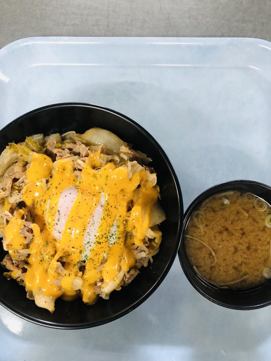本日のおすすめメニュー
豚キムチ丼
豚キムチチーズ温玉丼
唐揚げ定食(照りマヨソース)
ローストビーフ