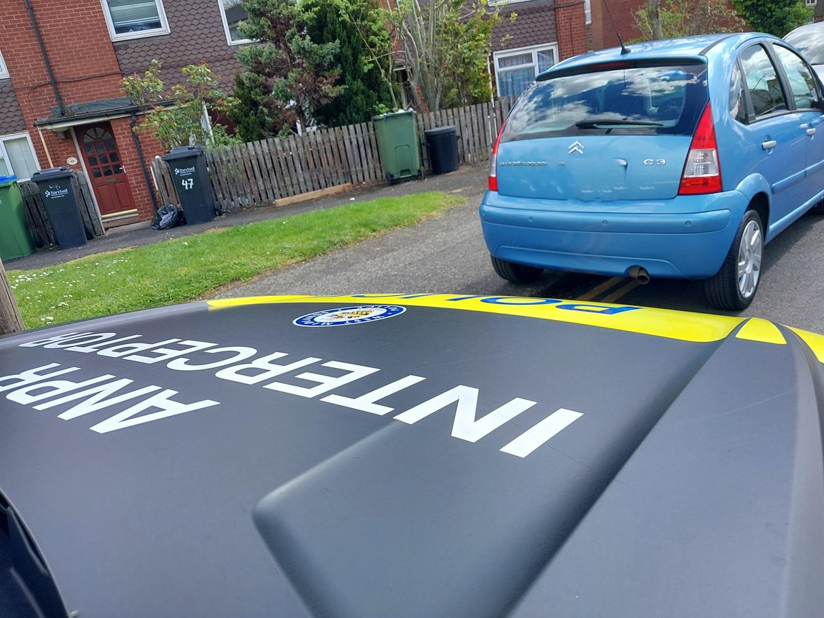 Trafficwmp's tweet photo. D-Unit #WMPANPRInterceptors have been conducting #OpSpotlight and #OpDriveInsured patrols, targeting drivers not wearing their seatbelts and without insurance.
Over our first few days,we have seized 22 vehicles for no insurance and reported 16 drivers for seatbelt offences. https://t.co/bylD8ER8dH