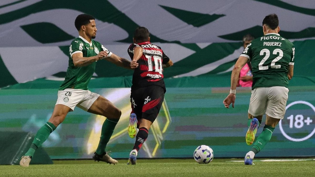 Sério, eu não via vocês tão serelepes e unidos aqui no twitter desde os seguintes eventos:

Bayern 4 x 2 Flamengo - Mundial de Clubes
PSG 2 x 1 Flamengo (nos pênaltis).

O arrascapênalti conseguiu: uniu todas as torcidas do Brasil novamente.

É uma tremenda injustiça o Flamengo