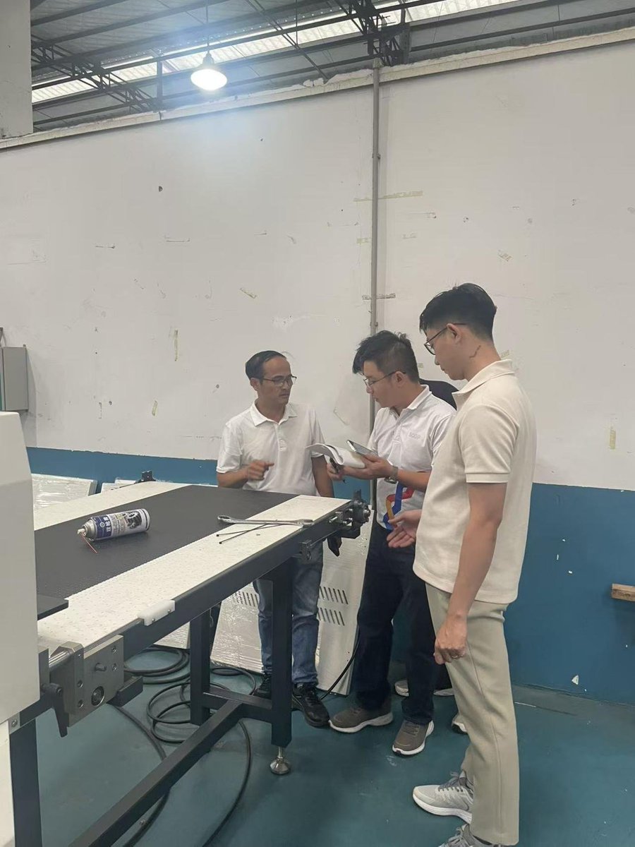 LxsMachine2025's tweet image. Customer visited our factory 👋 discussing 900A positioning &amp;amp; S3 slitting machines—focused on design &amp;amp; safety upgrades 🛡️🚀
lxstech.com | info@lxjmec.com

#lxstech #automation #manufacturing