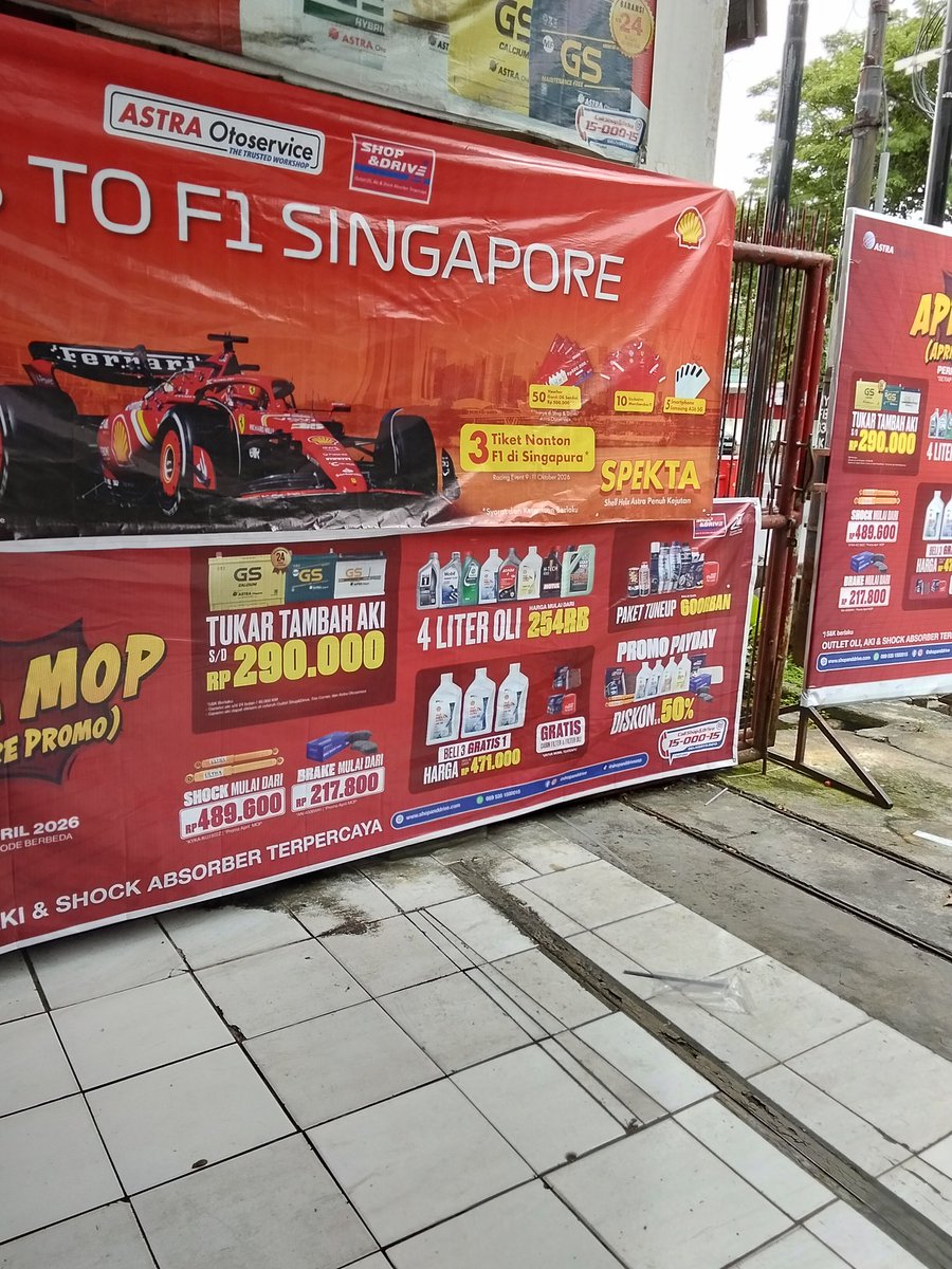 Mr_Enjoy_Aja's tweet image. This #Wednesday goes to @shopanddrive Nginden for #checking cars #battery 🙂
#Surabaya #Jakarta #Semarang #Bali #Lombok #Medan #Indonesia