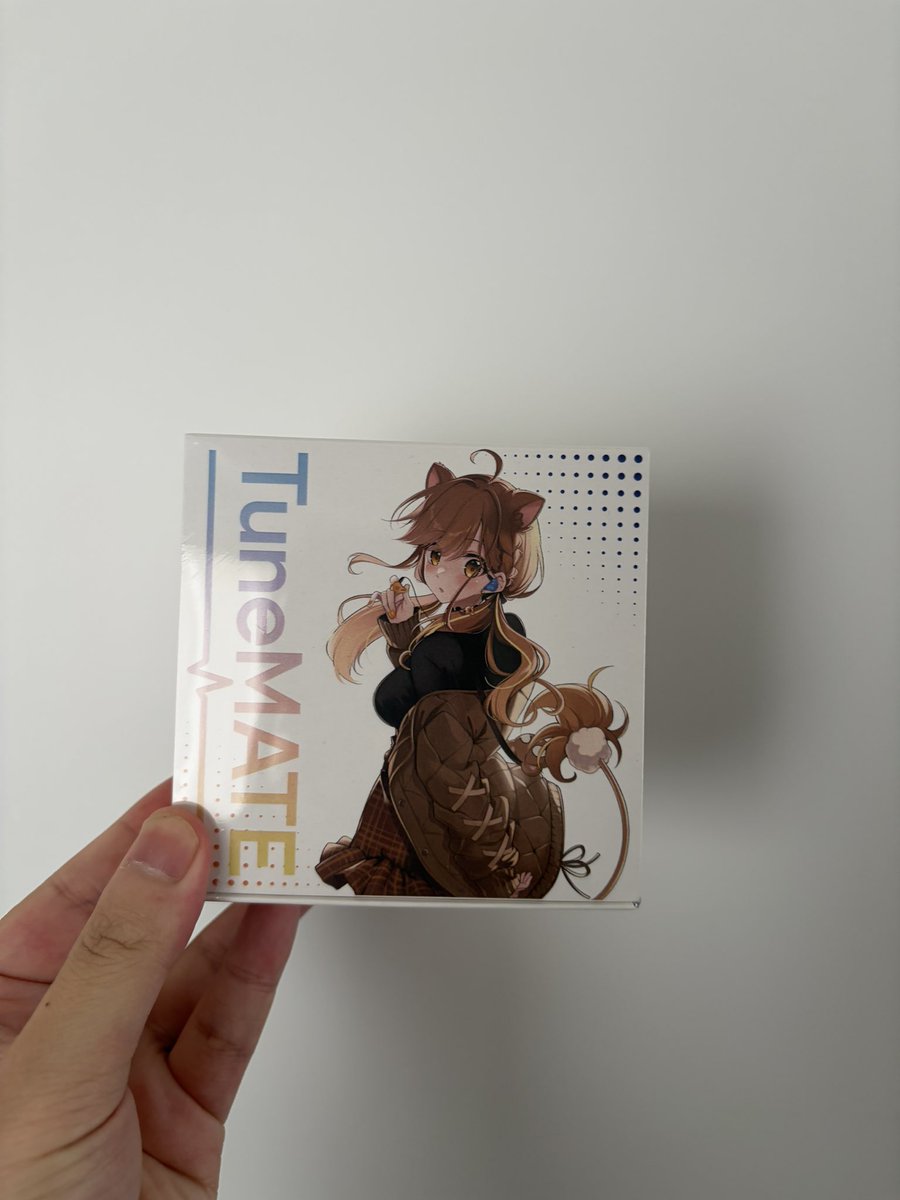 WU2C3's tweet photo. レオちゃんのイヤホンきた https://t.co/CZKWa6mYHr