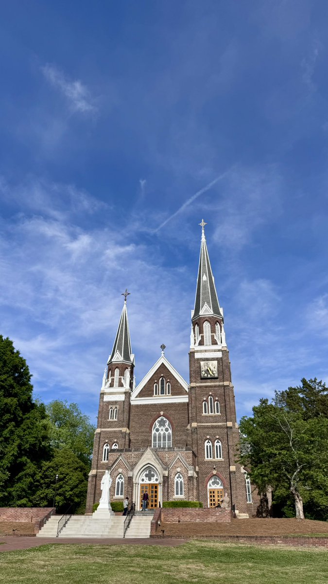 JamesVPike's tweet photo. Happy 150th birthday (to the day!) to my alma mater @BelmontAbbey! A place very near and dear to me – gave me tons of friends and great people in my life. And a degree! Very grateful for all of it.

#abbeylifeisgood https://t.co/VoFb4I4K02