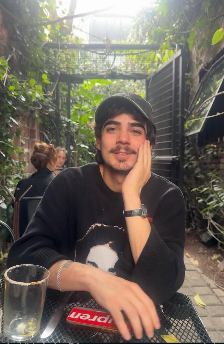 Johana 🔺; 🧸ྀི tweet media