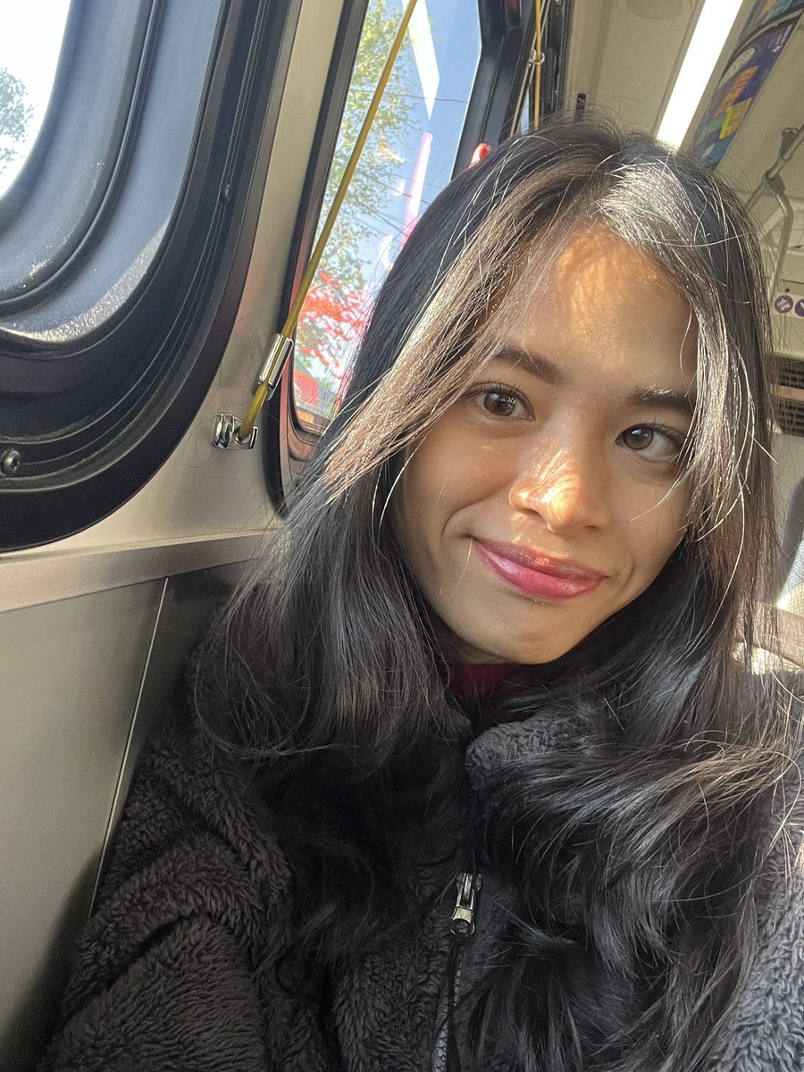 Almira 🐖 tweet media