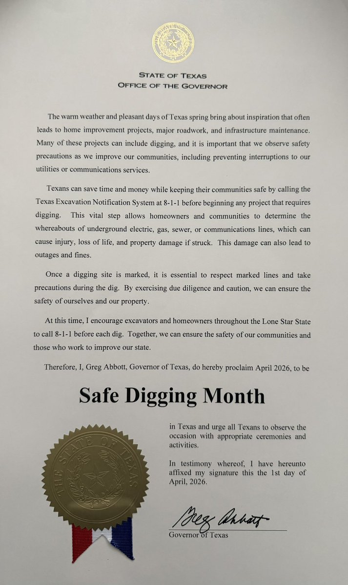 PLFTX's tweet photo. Broken record - when #txwater systems participate in @texas811 system their facilities can avoid situations like this - btw is National Safe Digging Month - #txlege #txwater #811 #callbeforeyoudig ##NSDM https://t.co/zDBzgYyV0p