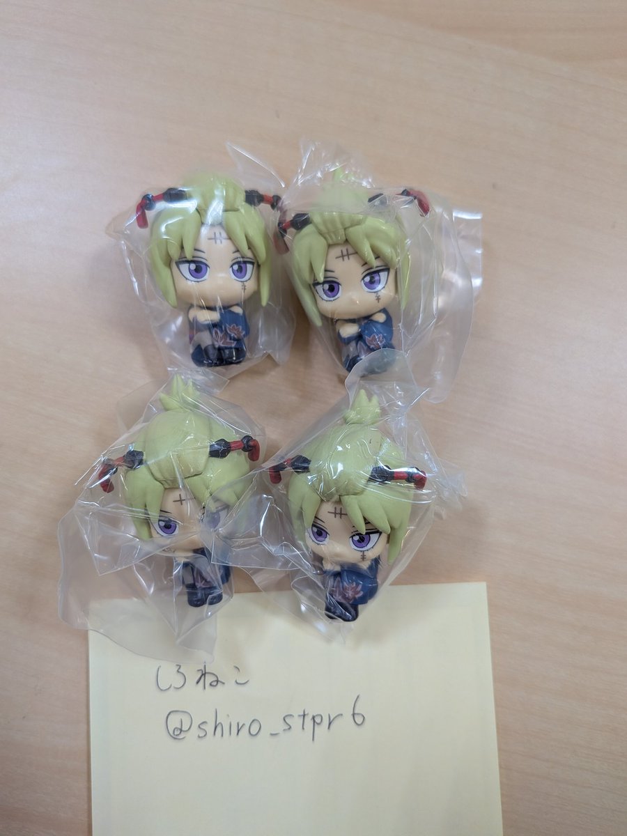 しろねこ tweet media