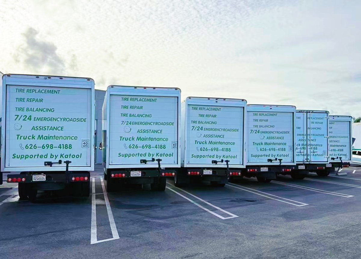 EEE_TRUCKS's tweet image. Downtime Kills Profits ⏱️💰

Don’t wait hours for a fix.
We show up fast and get you back on the road.

✔ Quick tire replacement
✔ Roadside service
✔ Always ready

📞 Call: 626-698-4188
#TruckingLife #MakeMoney #TruckDriver #FastService #Logistics