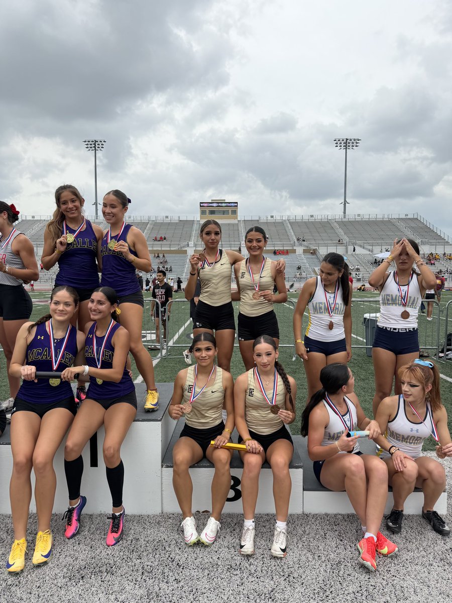 Jag_02179's tweet photo. Congratulations to our Lady Jackets on punching their ticket to the Regional Championships in the 400m relay and doing it in record breaking style with a new school record of 49.32 ๐ฅ๐โโ๏ธ๐จ
#DontSellTheRelay #RegionalBound https://t.co/TV6BcXwRsj