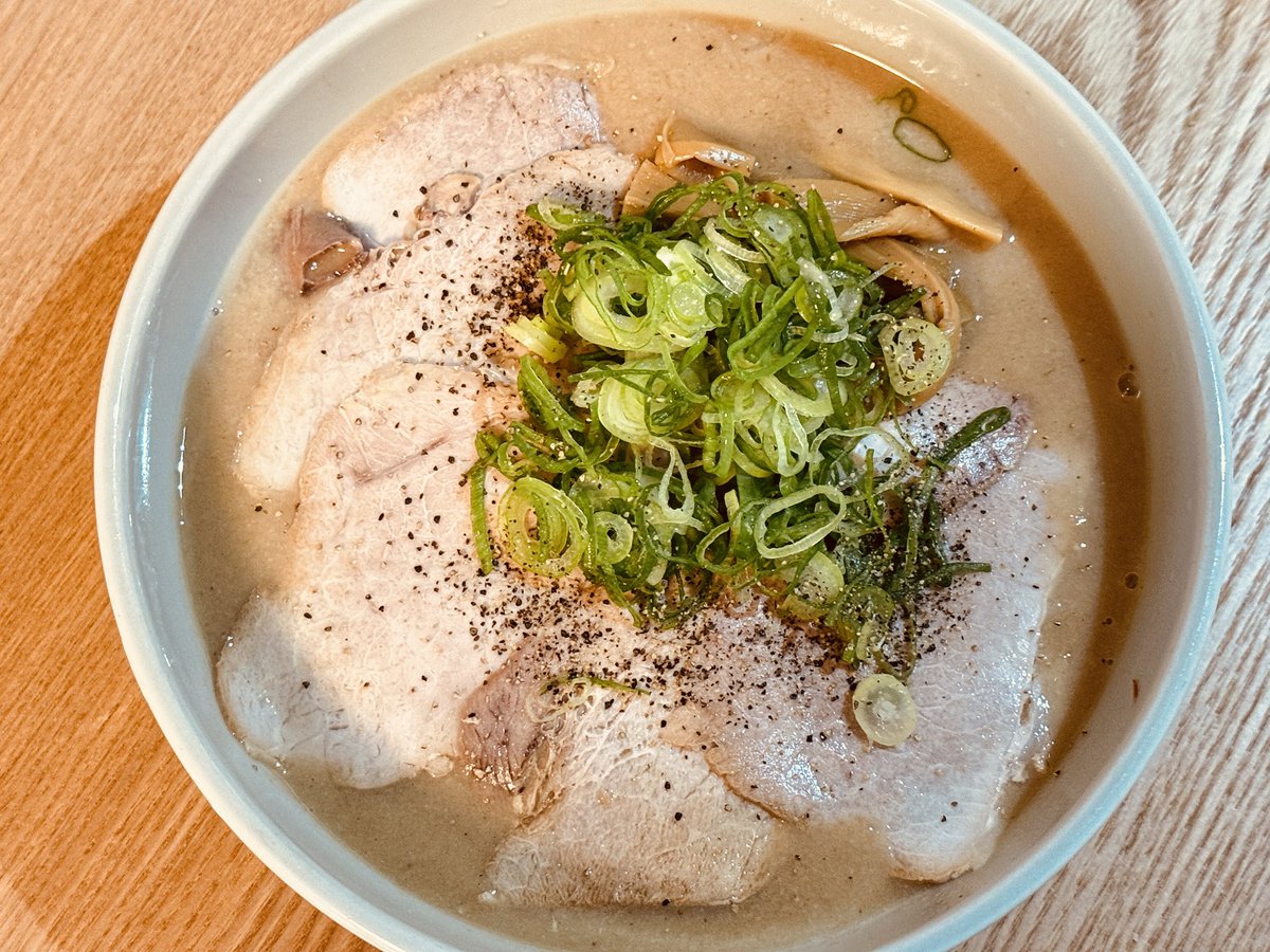 このコッテリラーメン。
麺、スープ、具材のテイクアウトなんだよね…