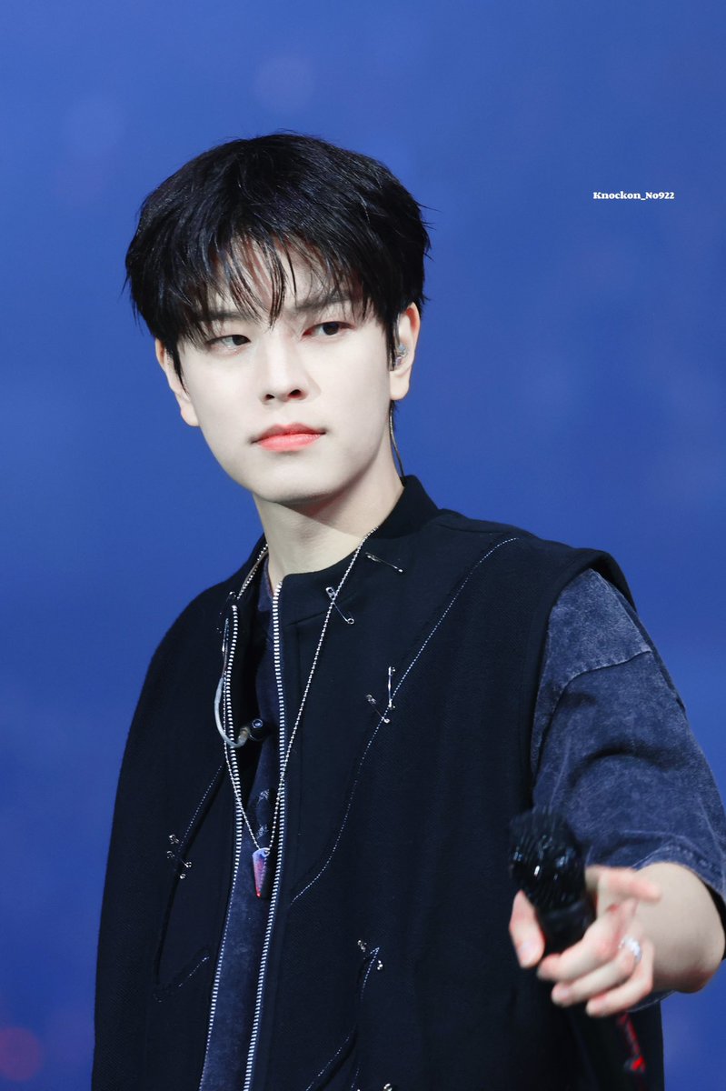 김이탐 tweet media