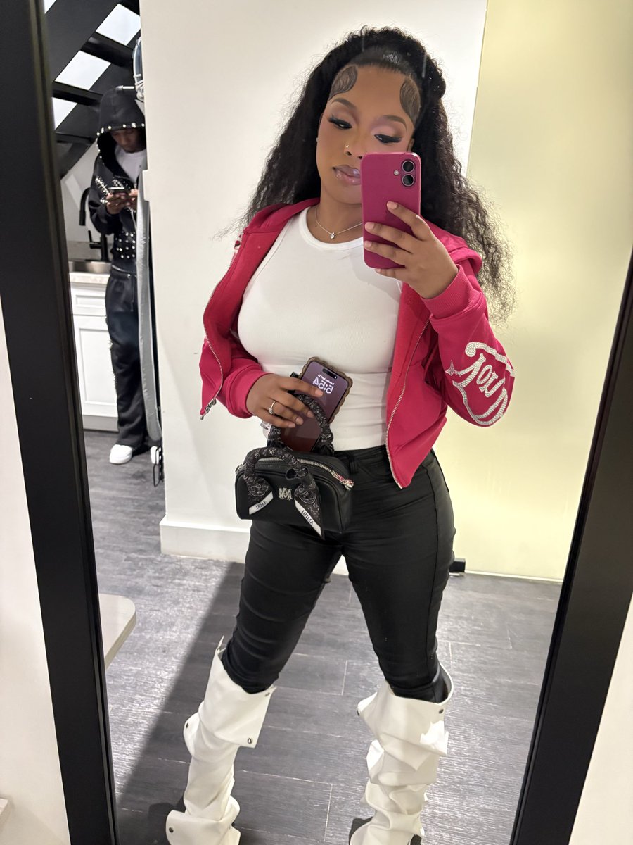 niyaawiya tweet media