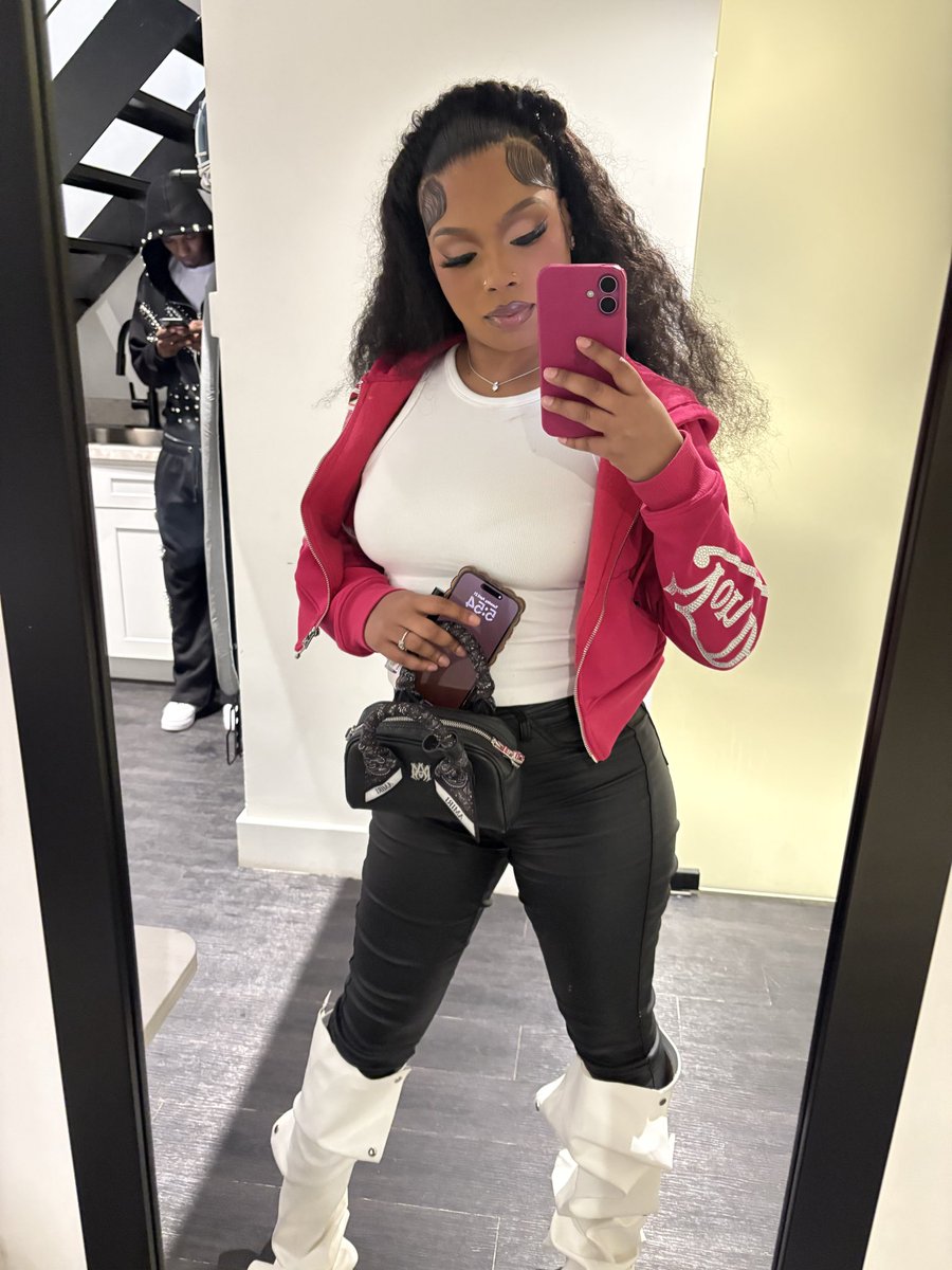 niyaawiya tweet media