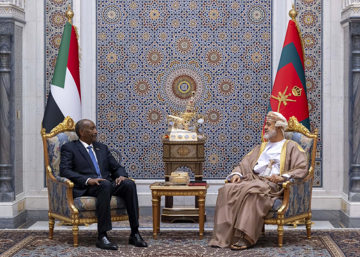 Zymooo0099's tweet photo. صباح الخير من شموخ عمان من منطق سياسة الباب المفتوح والاتزان حيث يجسد هذا اللقاء دور عُمان كركيزة للاستقرار في المنطقة هنا تظهر ملامح الدبلوماسية الهادئة دبلوماسية الحكمة التي تجمع بين هيبة الاستقبال وصدق التوجه. https://t.co/Fr0qAePPxP