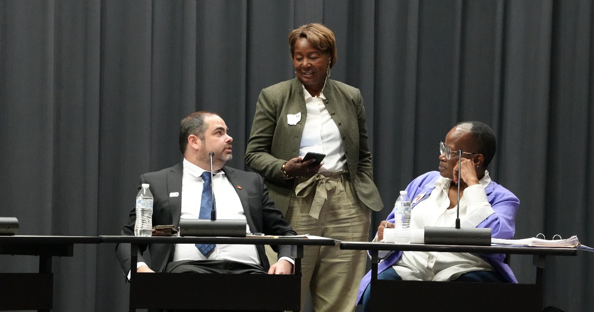 OHschoolboards's tweet image. A great conversation in Marysville tonight.

Community members and school leaders came together for OSBA’s Forward Together Town Hall to talk about the issues impacting public education.

More to come.

#OhioSchools #PublicEducation