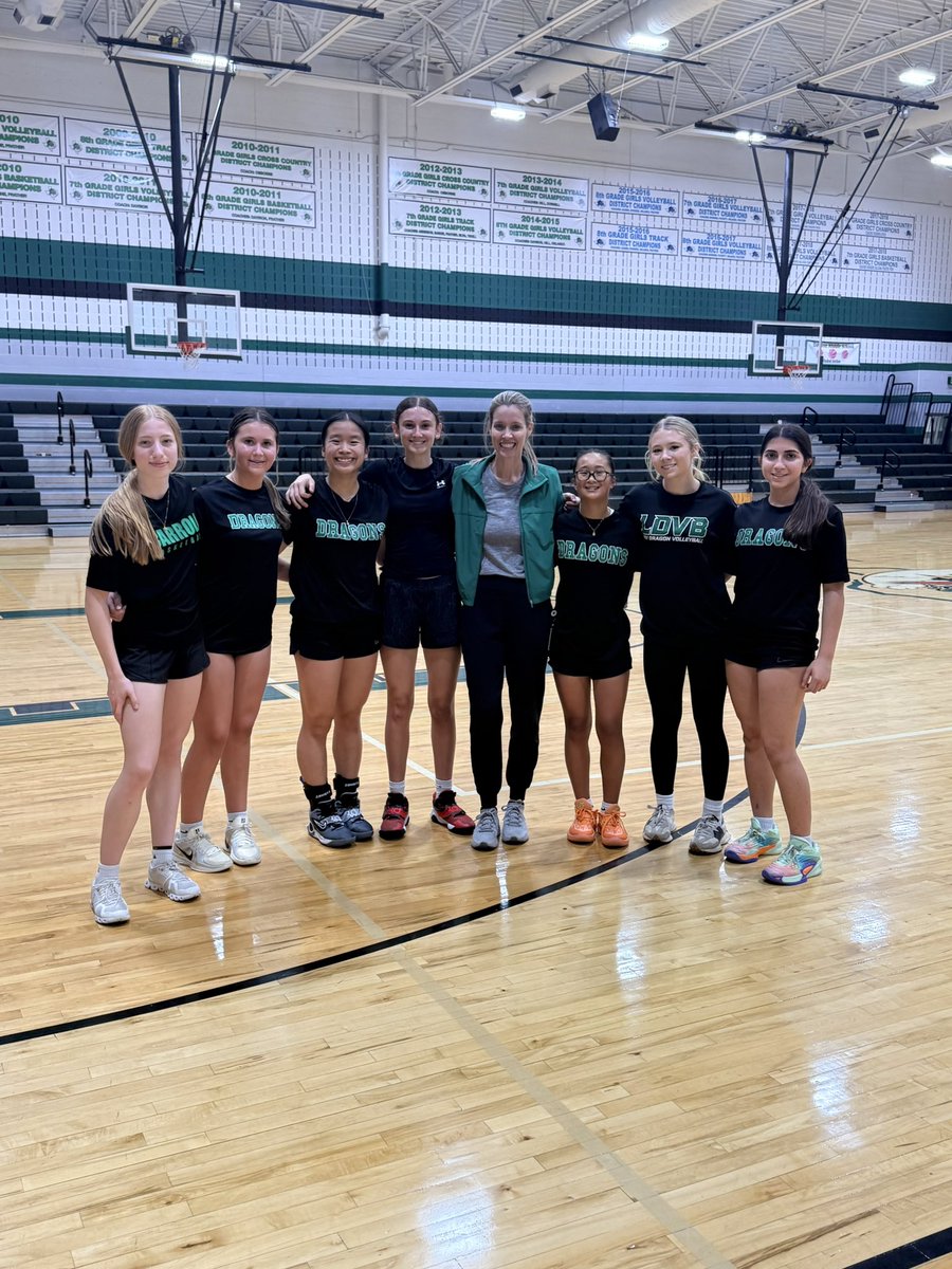 LadyDragonBKB's tweet photo. 💚🏀🖤Dawson Middle School 7th &amp; 8th Grade Lady Dragons putting in the work in the offseason!  

Lady Dragon Basketball Camp for Grades K-9 is just over 5 weeks away!  June 1-4!!! Here’s the link⬇️

https://t.co/wbtH0p3atq https://t.co/XWYhaq21kf