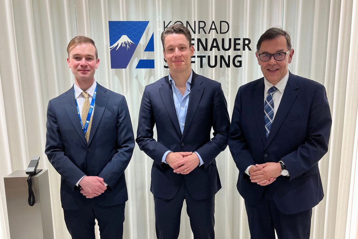 KAS_Japan's tweet photo. Yesterday we had an insightful conversation with Ludwig Biller, Director Strategy &amp; Transformation at Quantum Systems, on Japan's domestic and foreign policy priorities. Lots of food for thought! https://t.co/kbzmpkovPe