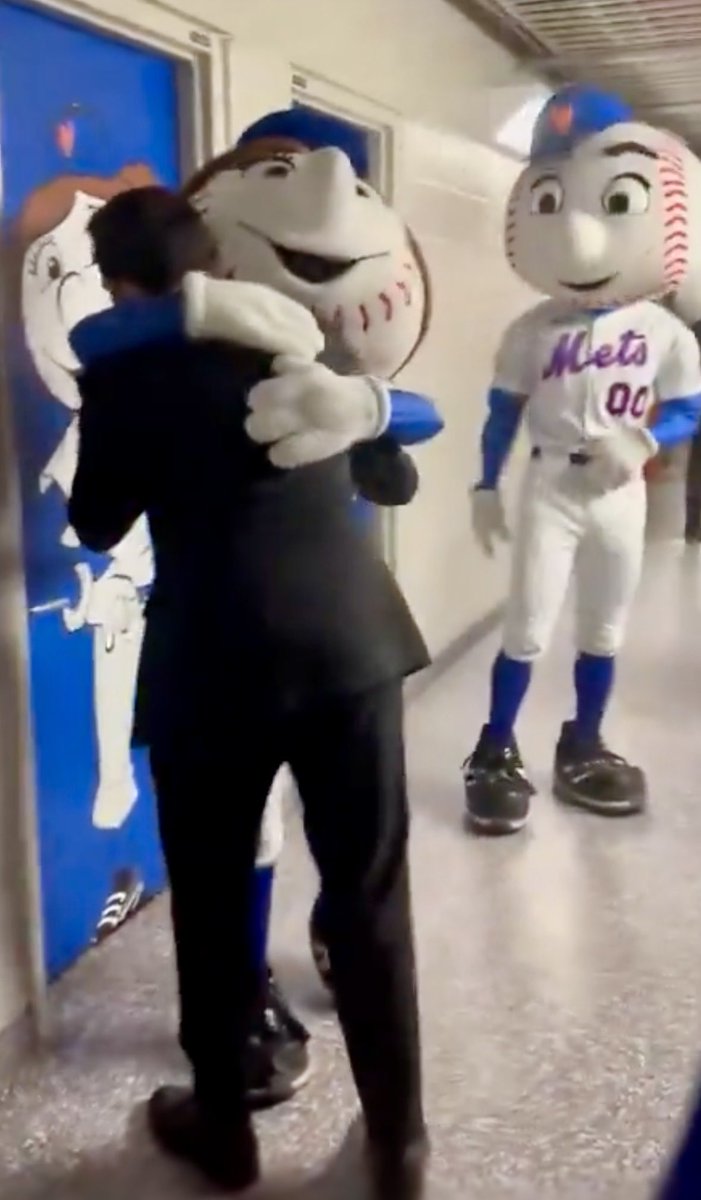 drosssports's tweet photo. And with that #FountainsUp come from behind win, #LGM officially has the worst record in Major League Baseball!!!!!
WE DID IT!!!!!
@Mets
@StevenACohen2
#MamdaniMets https://t.co/2aIuF49xTV