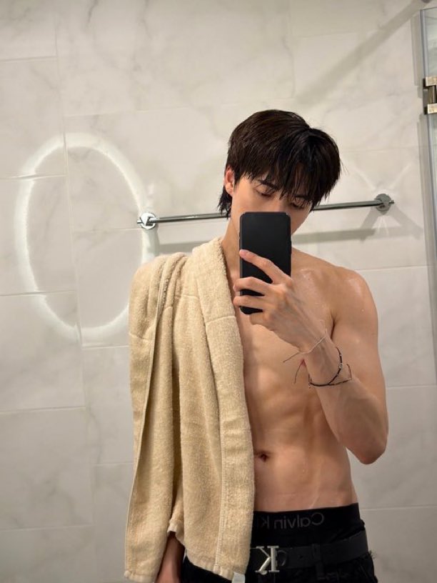 กำเนิดใหม่ไอ่นากกกก😤 tweet media