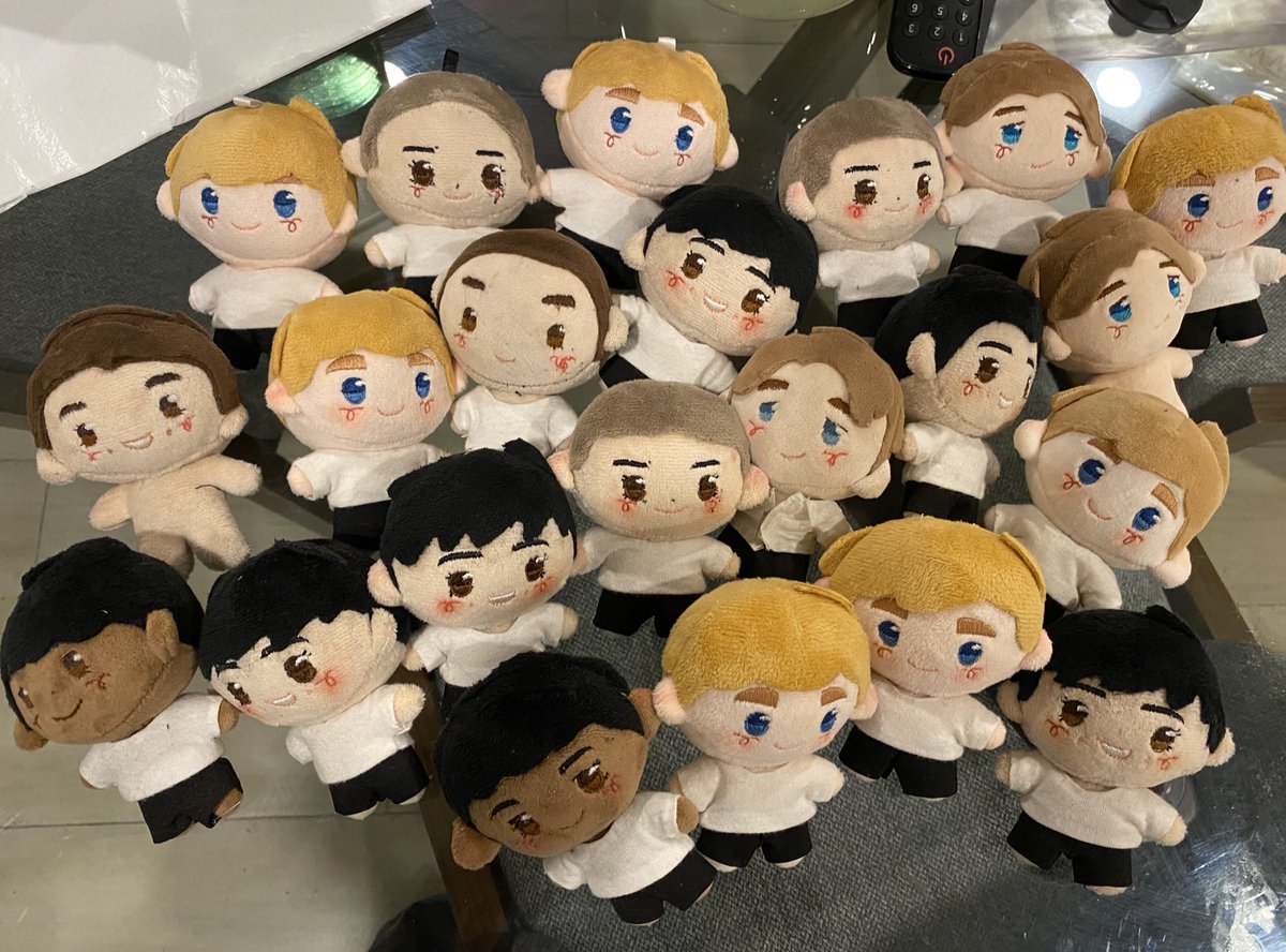 Nuria | ɒiɿυИ tweet media