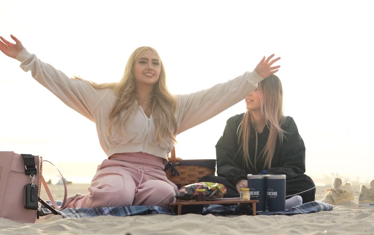 Diana (Mulan) 🍓 tweet media