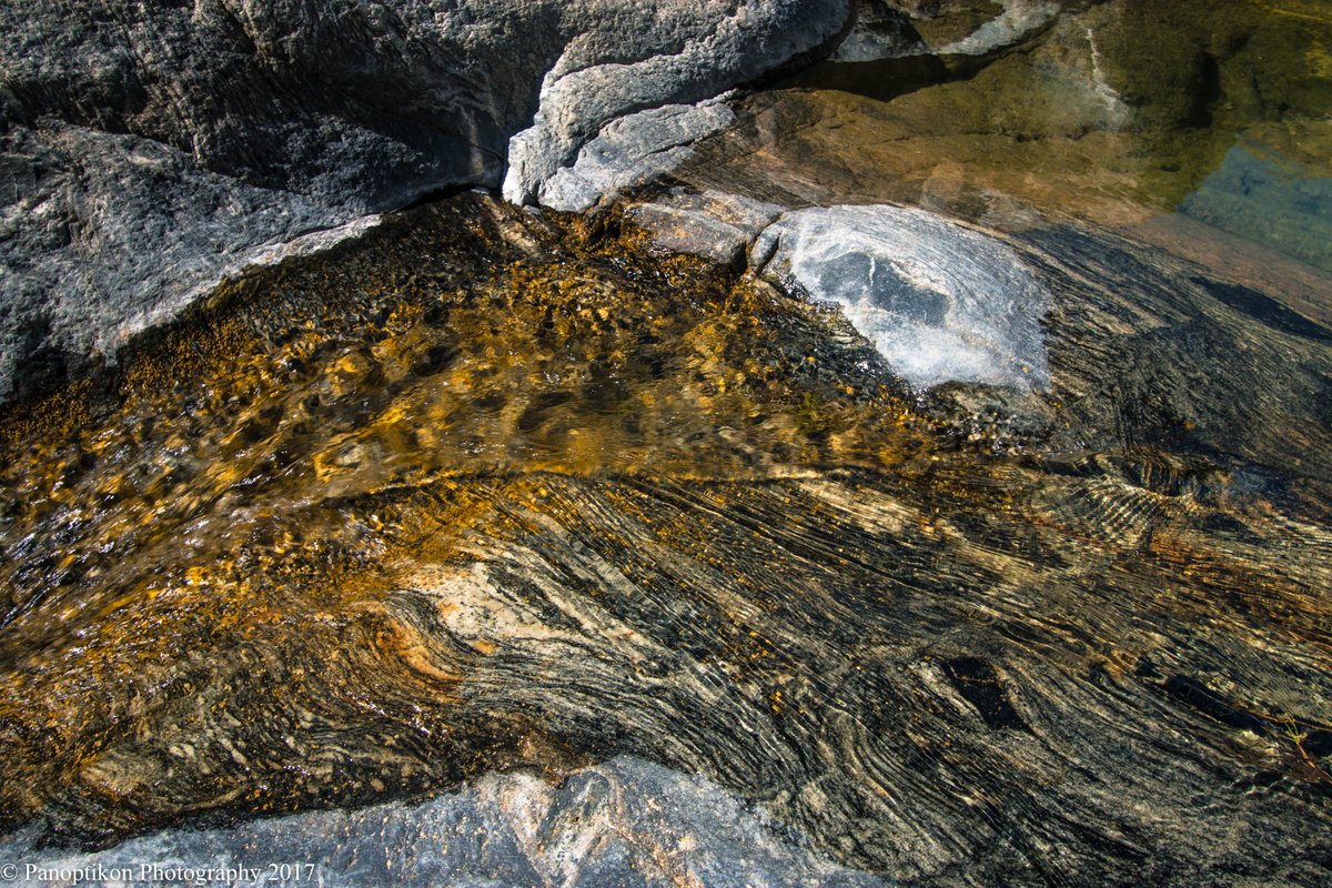 PhotoPanoptikon's tweet image. A couple of photos of stone...

1.  Stone in the Alberta Rockies along the Banff-Jasper Parkway, and...

2.  Water moving over stone in Fox Canyon in Baja California, Mexico.

@PhotoPanoptikon 

#rocks #rock #stone #NaturePhotography #travelphotography #geology