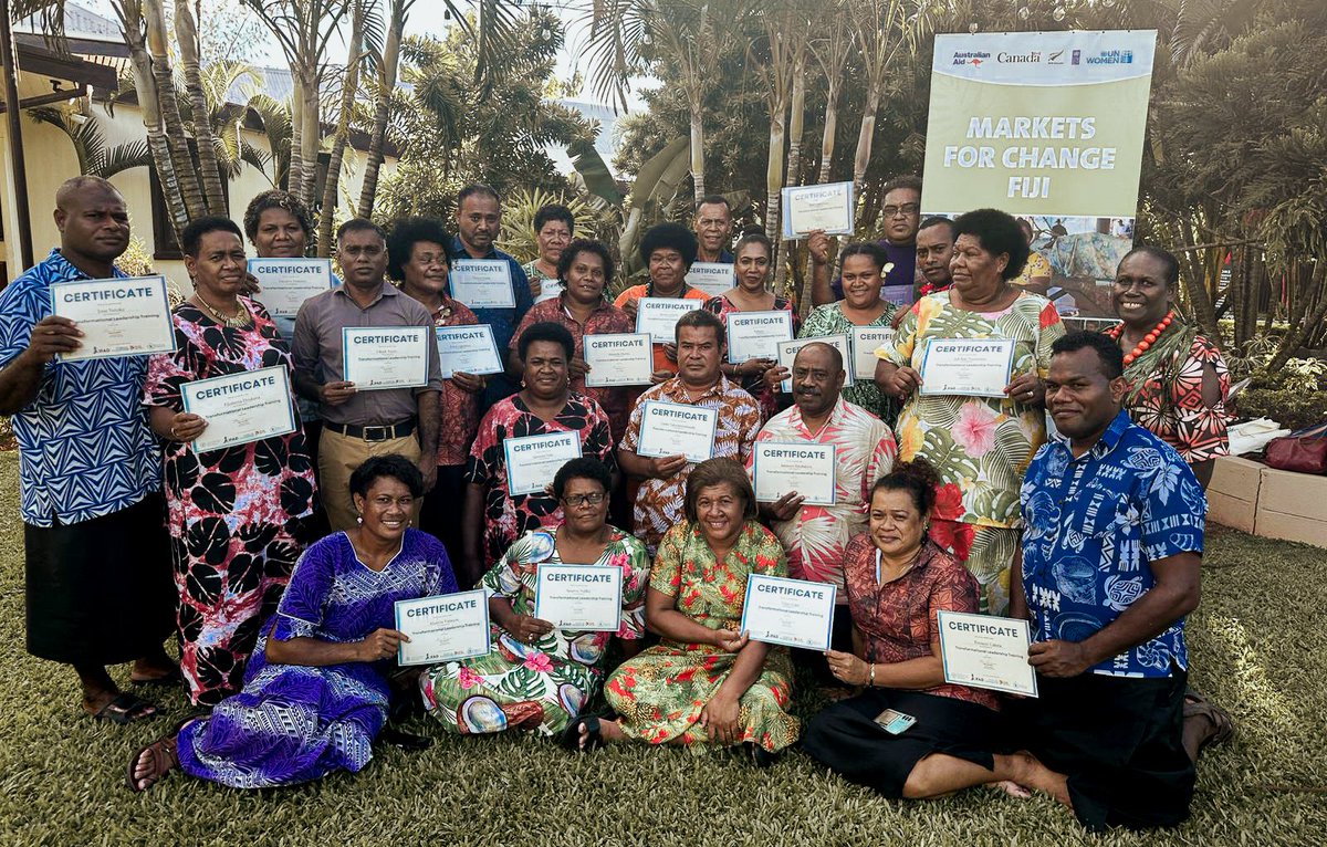 unwomenpacific's tweet image. #Fiji 🇫🇯| Across Rakiraki &amp;amp; the Coral Coast, market &amp;amp; Municipal Council leaders completed a 2-day Transformational Leadership Training by UN Women #Markets4Change, building skills in governance &amp;amp; advocacy. 🫱🏾‍🫲🏼 #JPRWEE #M4C @IFAD @FAOPacific @WFPAsiaPacific @unwomenasia @dfat