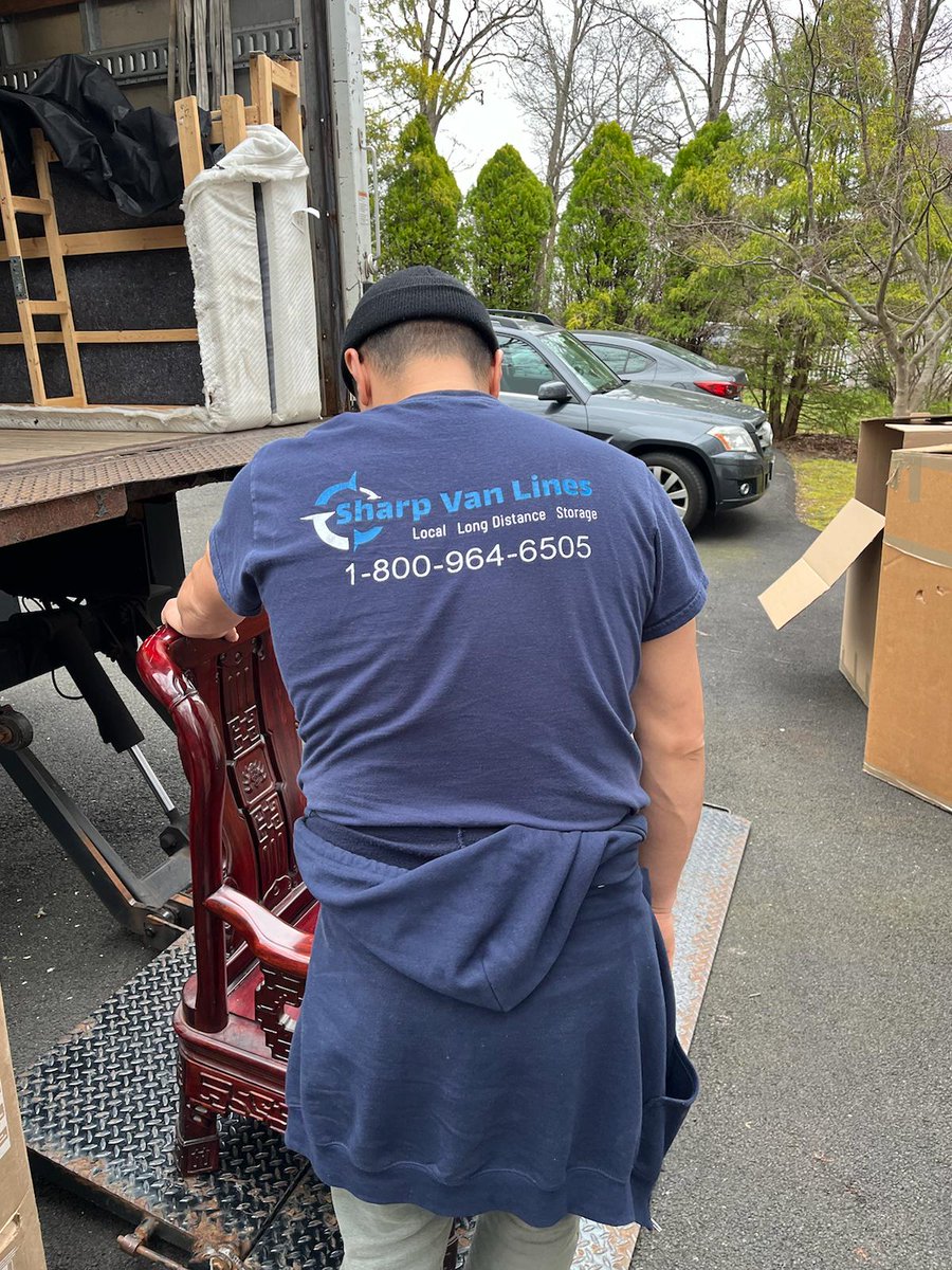 Aleks SharpVanLines tweet media